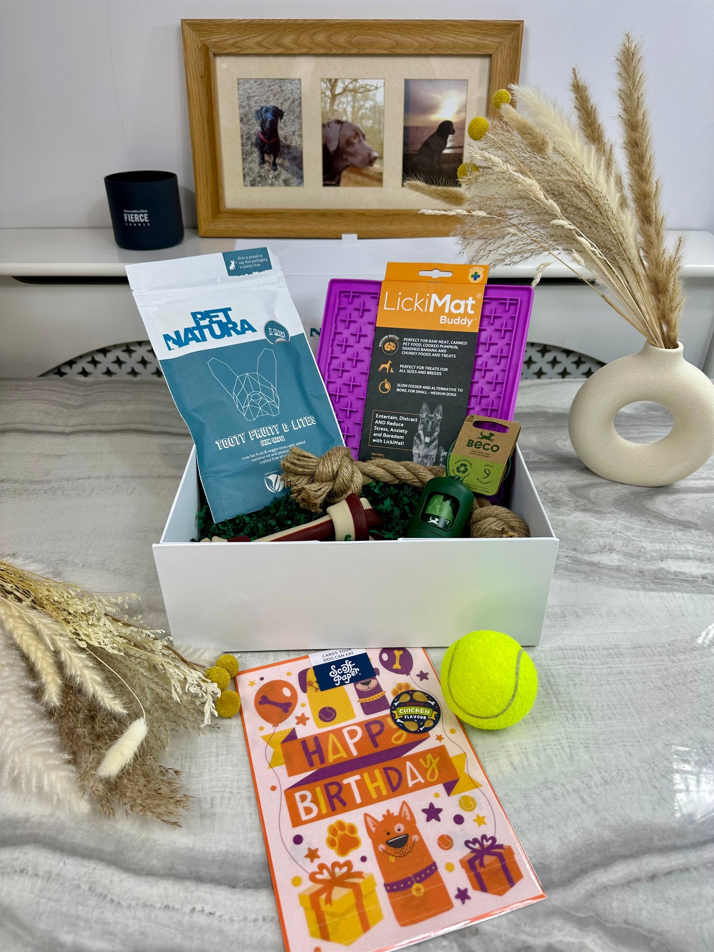 Doggy Birthday Box - Medium - With Magnetic Gift Box